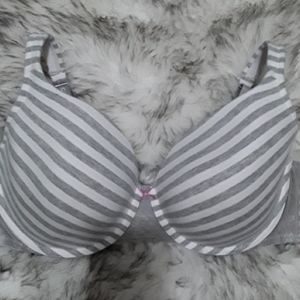 Cacique Bra size 42D like new
